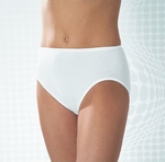 Pompadour basis tailleslip in wit / MAAT 48