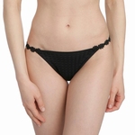 Marie Jo Avero Lingerie, smalle bloemetjesslip in zwart
